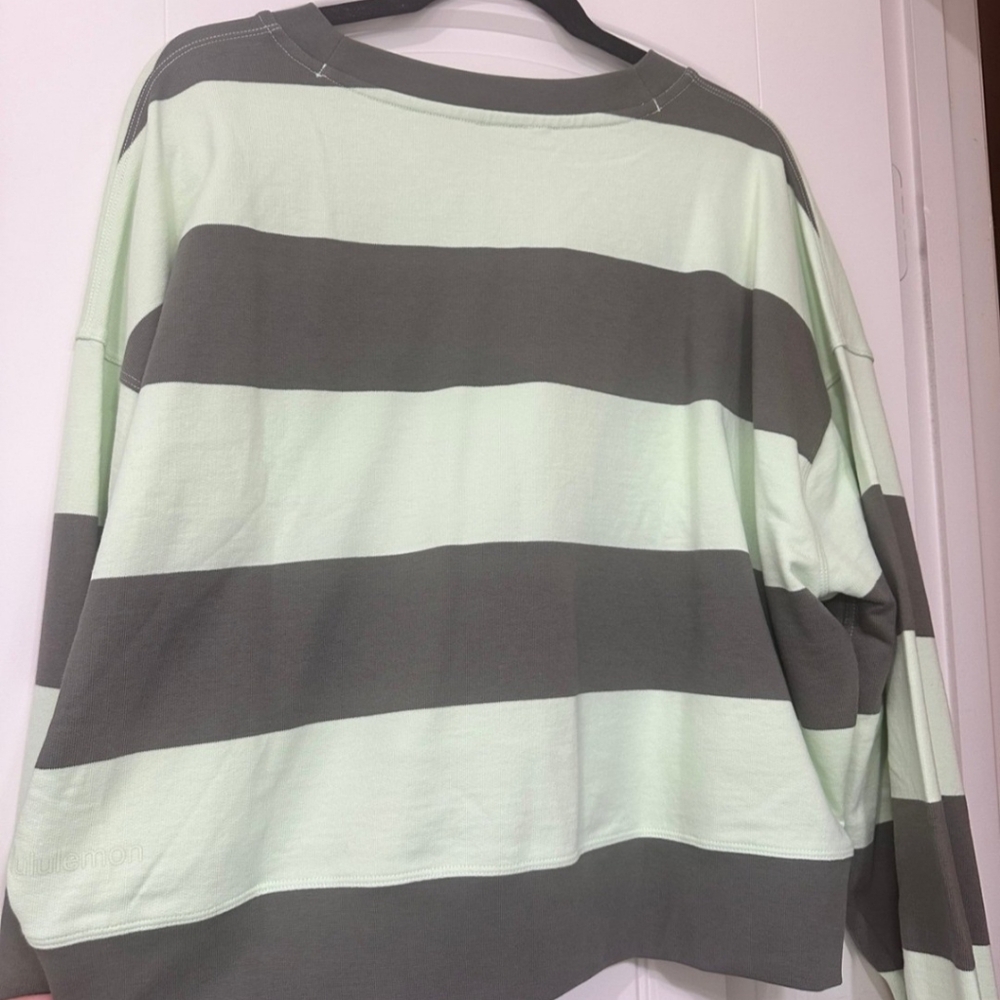 Lululemon 12 perfectly oversized cropped crew stripe grey light lime green